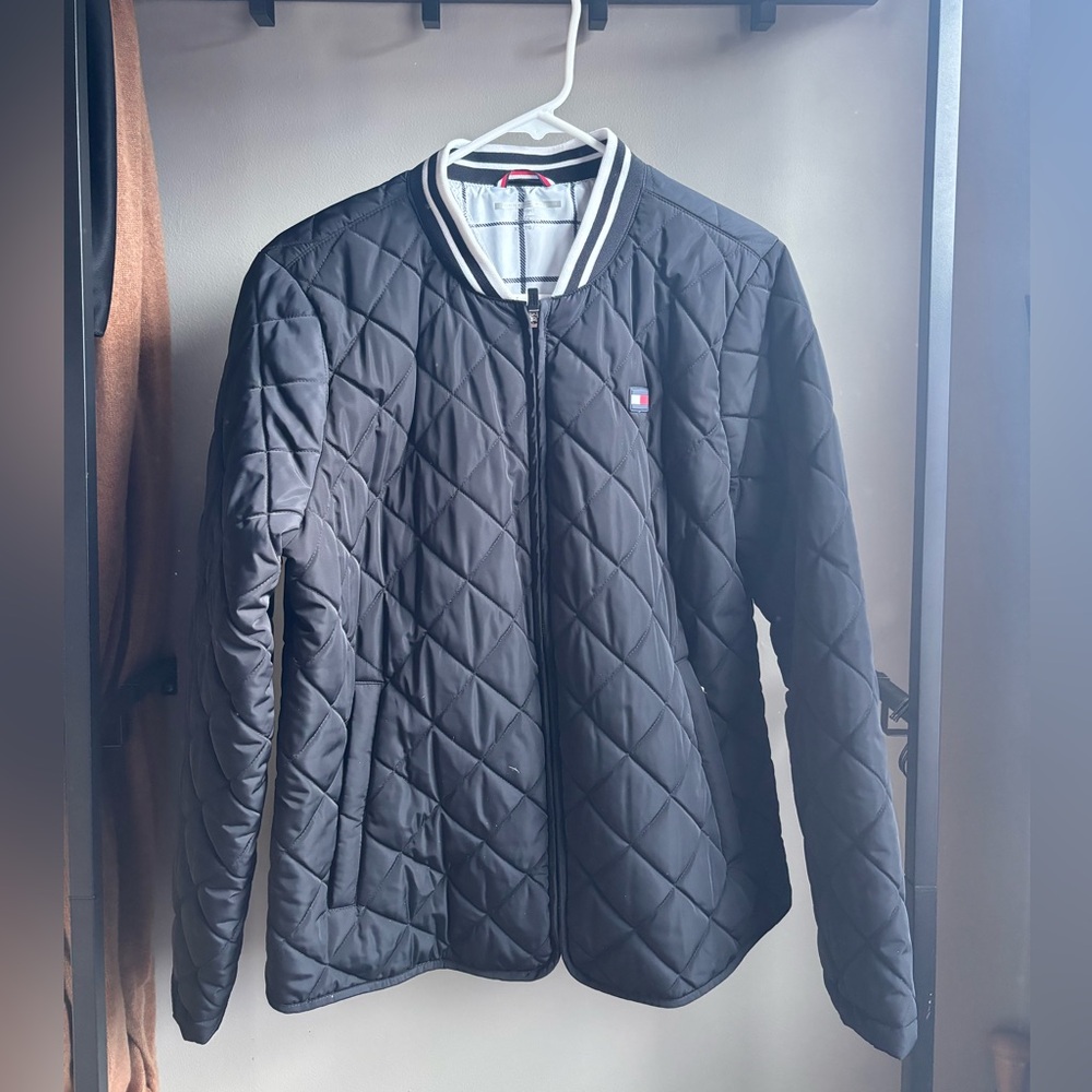 Tommy Hilfiger Quilted Jacket - Stylish & Cozy NWOT size XL